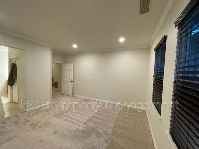 Beautiful single level home in Turtle Ridge's Whispering Glen property image