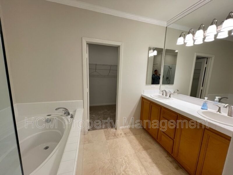 Beautiful single level home in Turtle Ridge's Whispering Glen property image