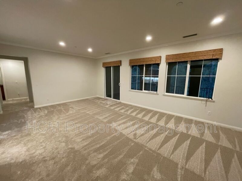 Beautiful single level home in Turtle Ridge's Whispering Glen property image