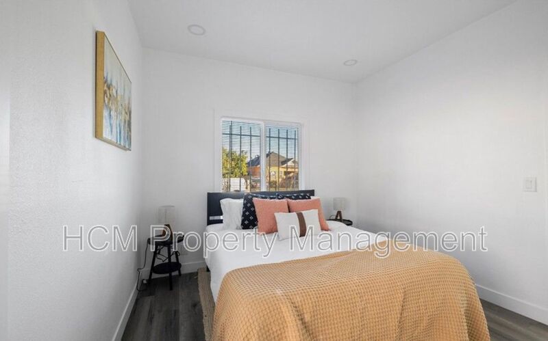 Renovated House- new appliances, cabinets, floor. property image