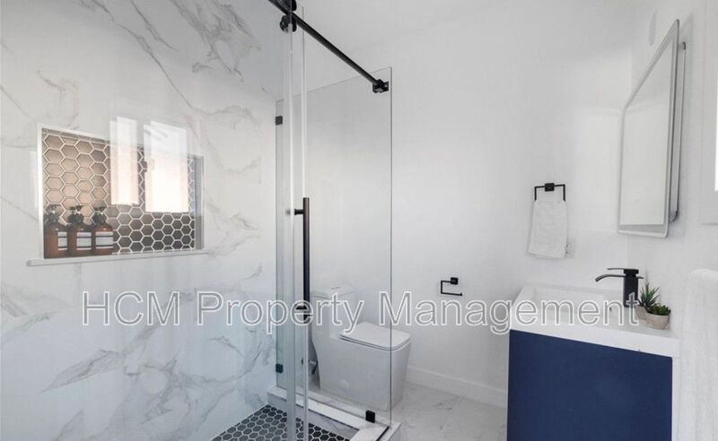 Renovated House- new appliances, cabinets, floor. property image