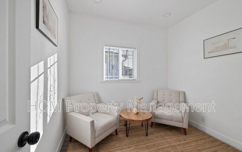 Renovated House- new appliances, cabinets, floor. property image