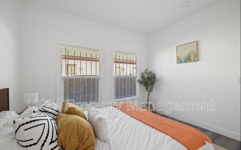 Renovated House- new appliances, cabinets, floor. property image