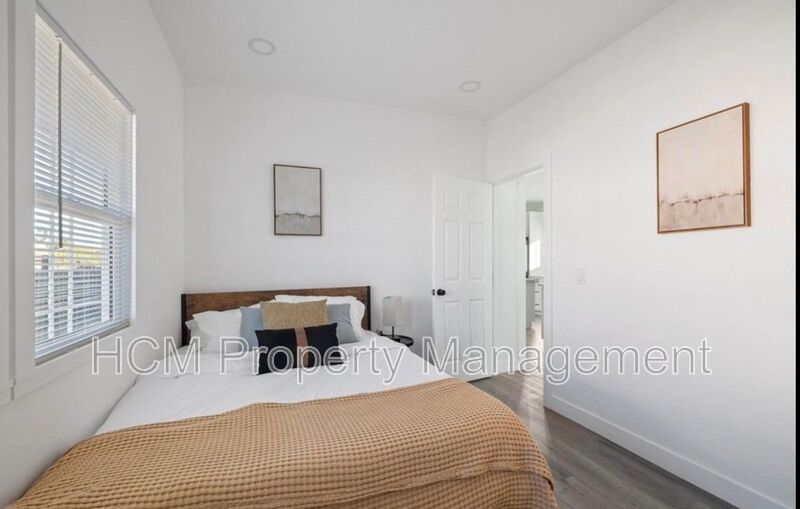 Renovated House- new appliances, cabinets, floor. property image