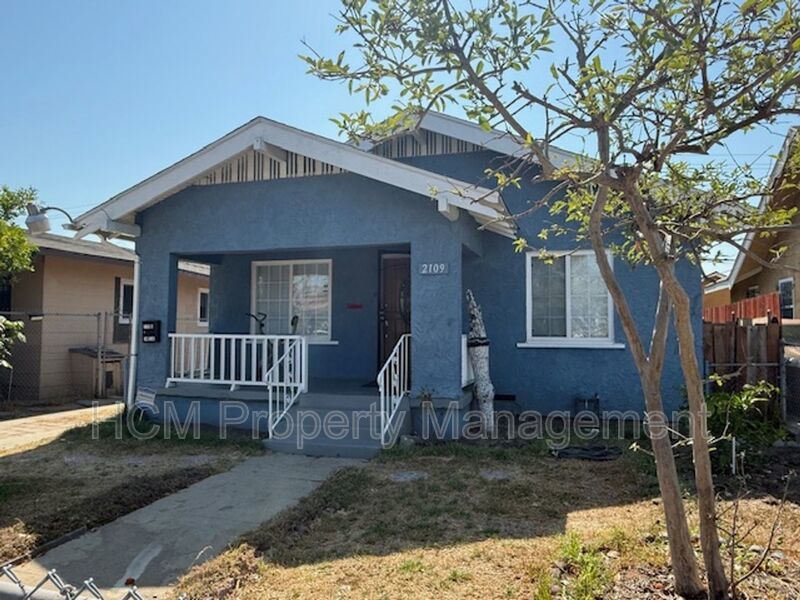 3 bedroom 2 bath house in Long Beach property image