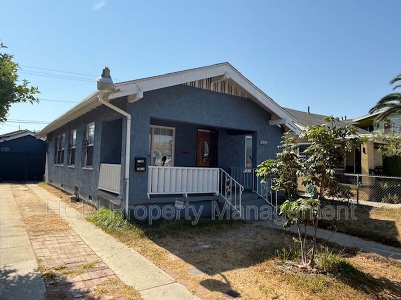 3 bedroom 2 bath house in Long Beach property image