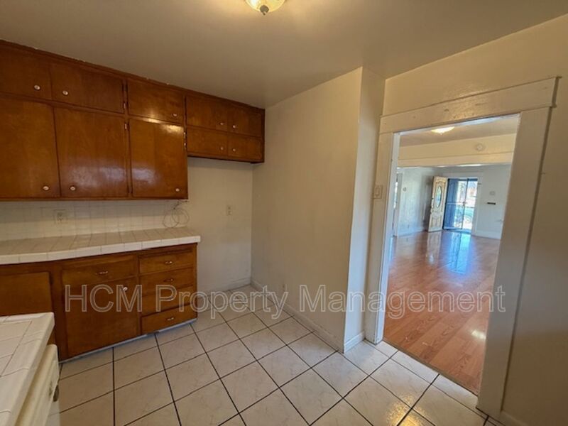 3 bedroom 2 bath house in Long Beach property image