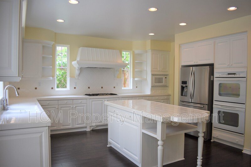 Beautiful 5 bedroom, 5 bath home in Desirable North Park Irvine property image