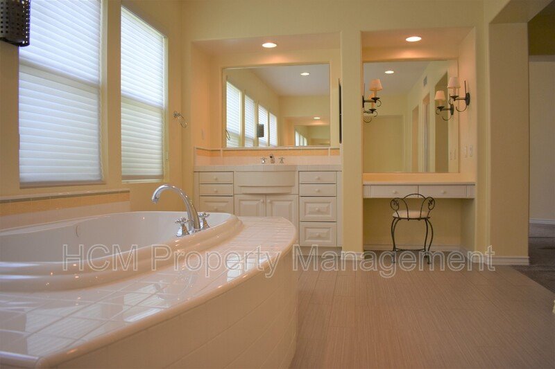 Beautiful 5 bedroom, 5 bath home in Desirable North Park Irvine property image