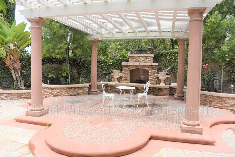 Beautiful 5 bedroom, 5 bath home in Desirable North Park Irvine property image