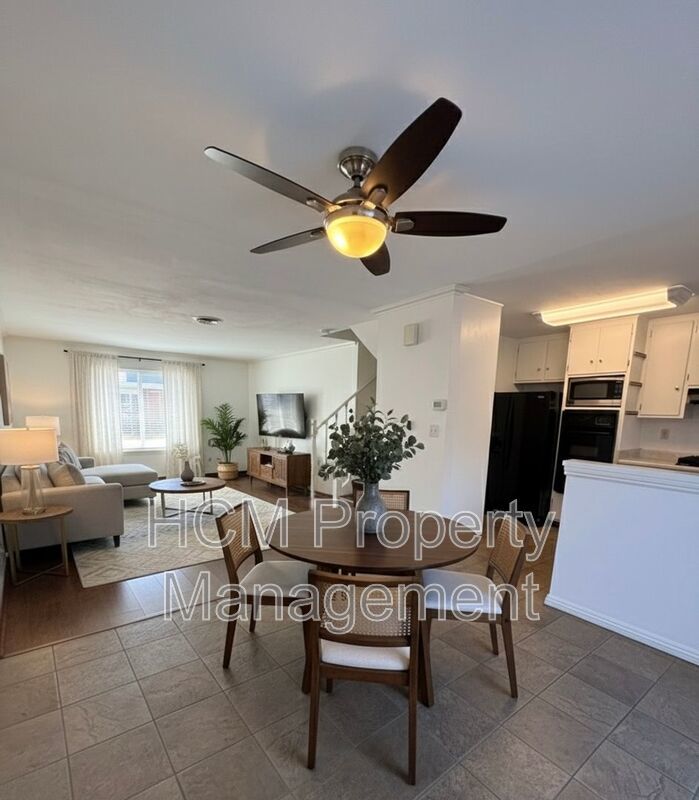 Spacious 3 bedroom 2 bath townhome with 2 car garage in Costa Mesa. property image