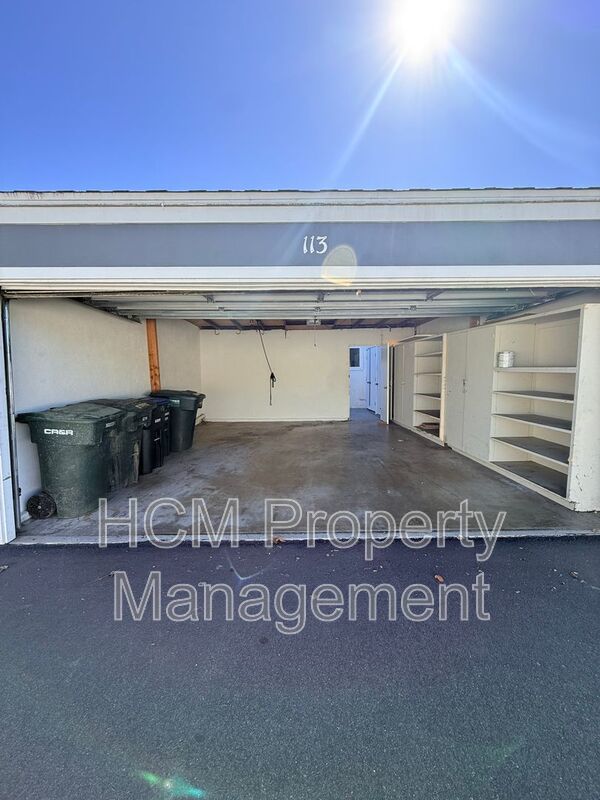 Spacious 3 bedroom 2 bath townhome with 2 car garage in Costa Mesa. property image