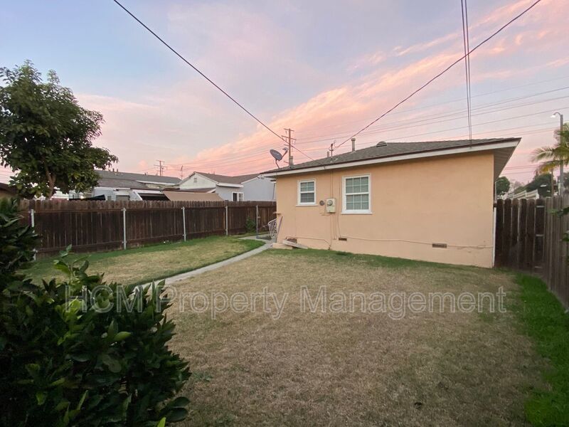 Nice Neighborhood North Long Beach 2 bd 1 bath Home property image