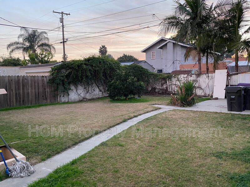 Nice Neighborhood North Long Beach 2 bd 1 bath Home property image
