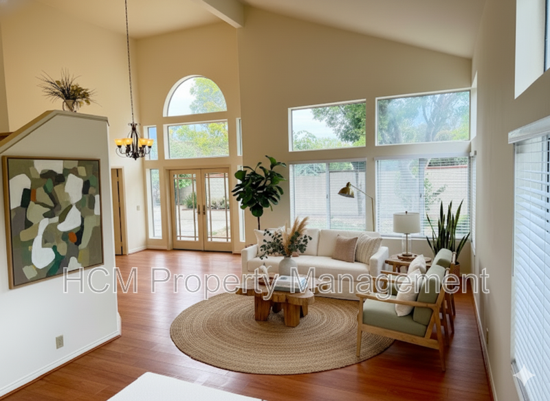 Spacious Home in Tustin with Main Floor Bedroom property image