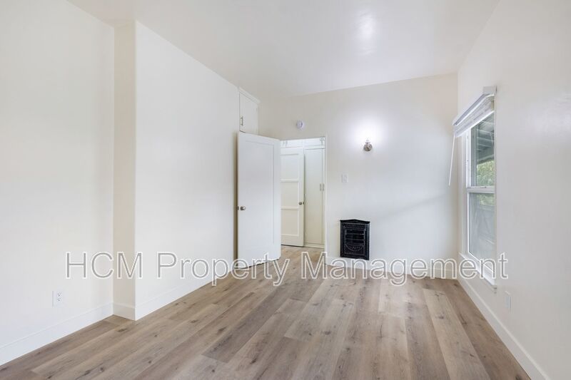 Charming Unit in Santa Ana with 1 bedroom, 1 bath! $500.00 gift card if lease is signed by 12/31! property image