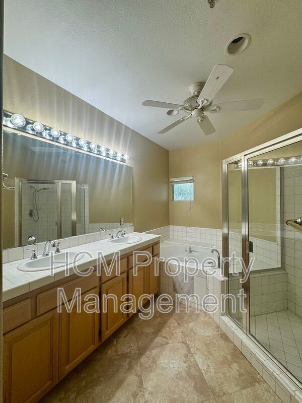 3 Bedroom spacious home in Aliso Viejo (Tivoli community) property image