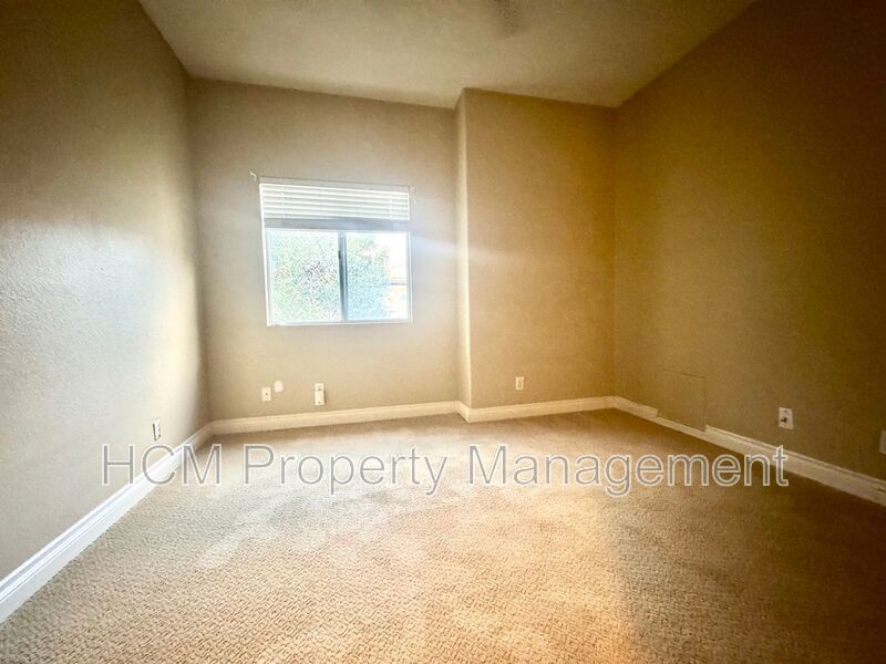 3 Bedroom spacious home in Aliso Viejo (Tivoli community) property image