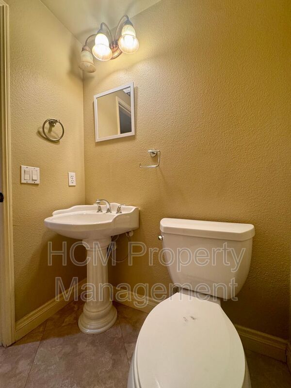 3 Bedroom spacious home in Aliso Viejo (Tivoli community) property image
