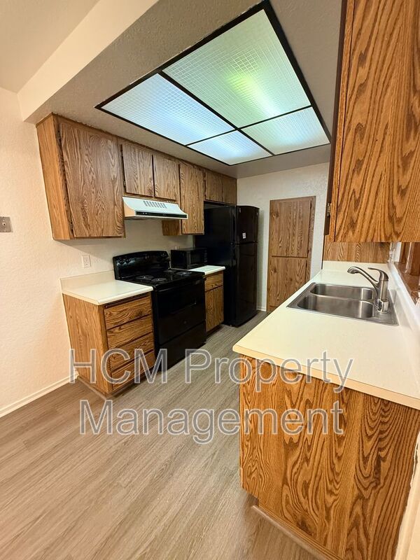 Pheasant Creek Condo 2 Bed | 2 Bath | Upper Unit w/ Vaulted Ceiling & Private Garage! property image