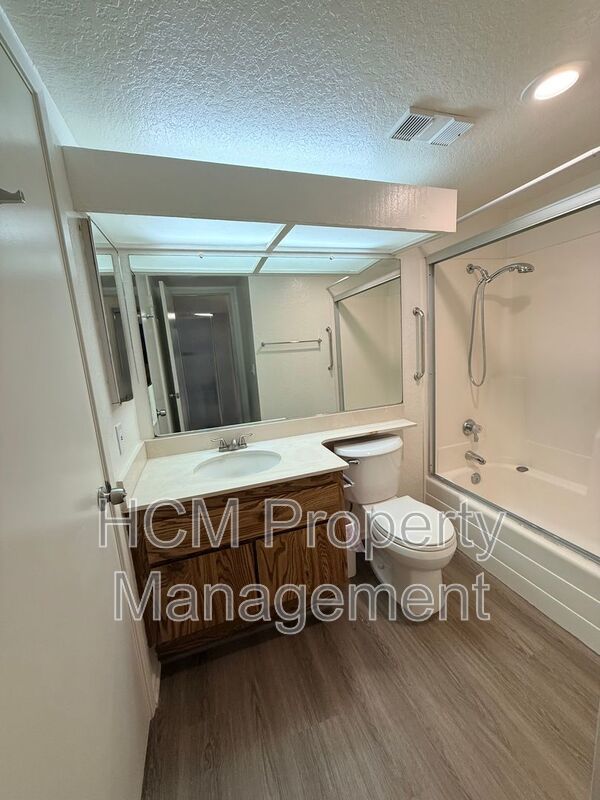 Pheasant Creek Condo 2 Bed | 2 Bath | Upper Unit w/ Vaulted Ceiling & Private Garage! property image