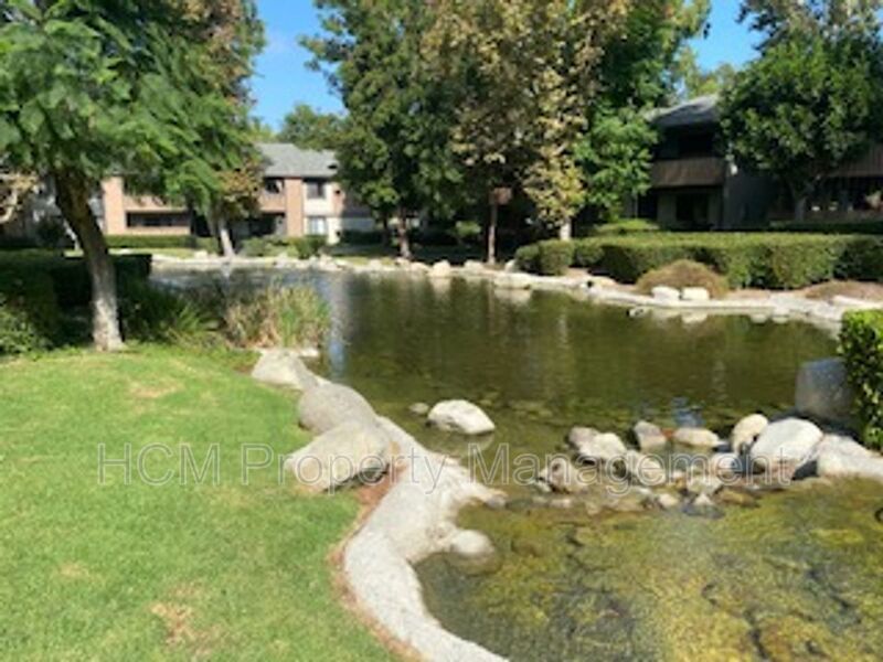 Pheasant Creek Condo 2 Bed | 2 Bath | Upper Unit w/ Vaulted Ceiling & Private Garage! property image