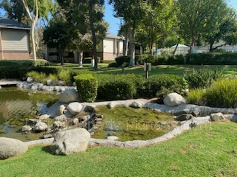 Pheasant Creek Condo 2 Bed | 2 Bath | Upper Unit w/ Vaulted Ceiling & Private Garage! property image