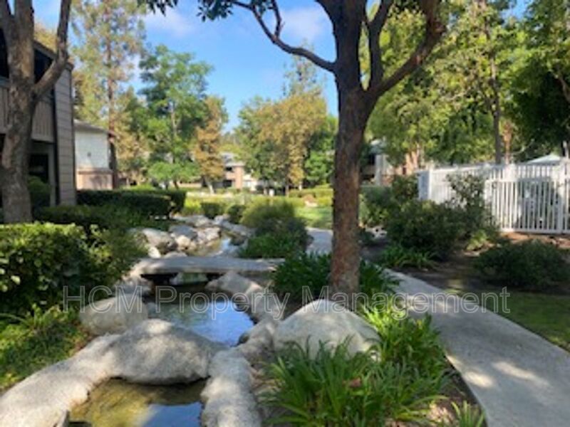 Pheasant Creek Condo 2 Bed | 2 Bath | Upper Unit w/ Vaulted Ceiling & Private Garage! property image