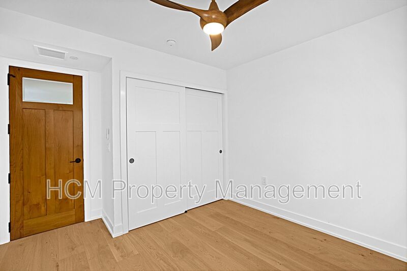 Gorgeous Newport views from this 3 Bed/2 Bath new duplex property image