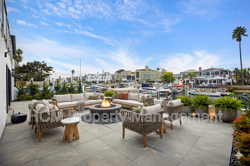 Gorgeous Newport views from this 3 Bed/2 Bath new duplex property image
