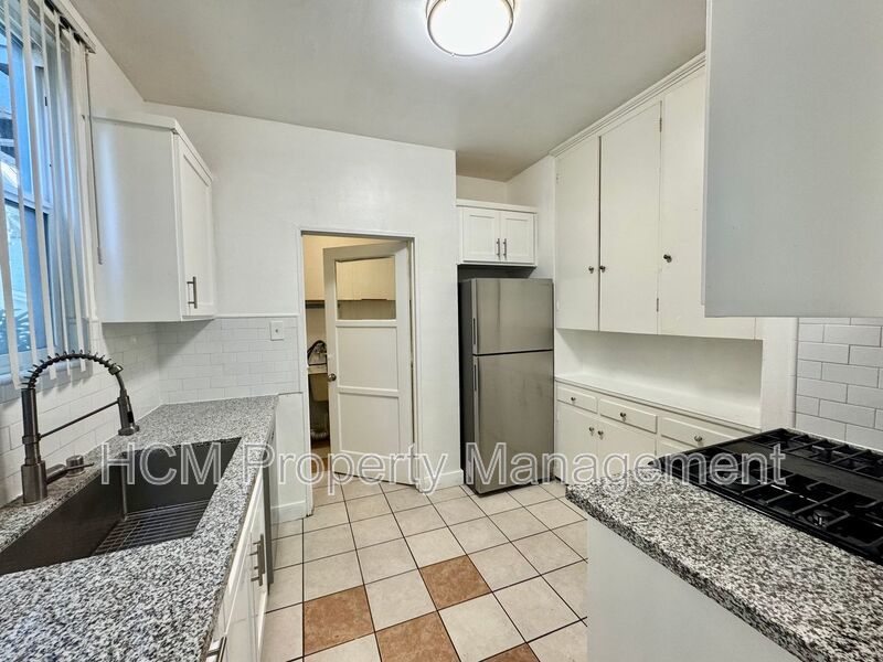 Charming Renovated 1 Bedroom Apartment in Santa Ana-  $500.00 gift card if lease is signed by 1/31! property image