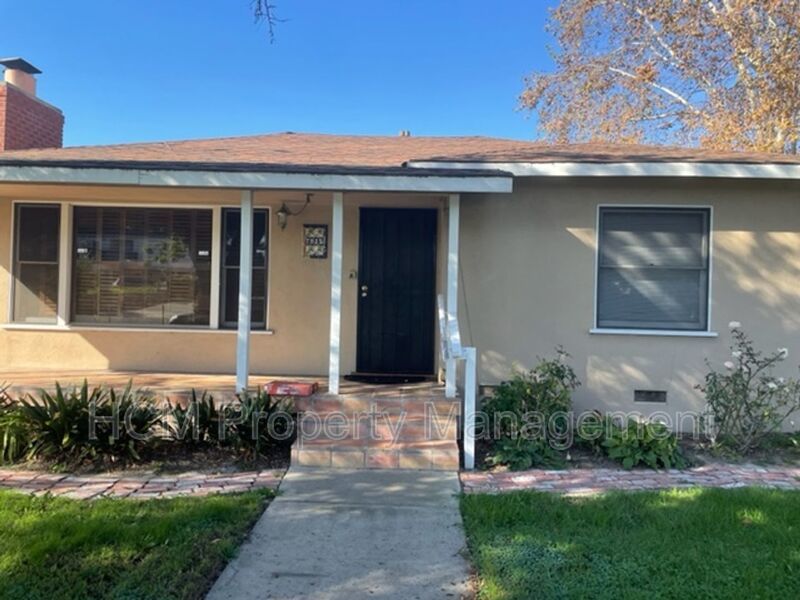 3 bdr 2 bath Home on Huge lot. property image