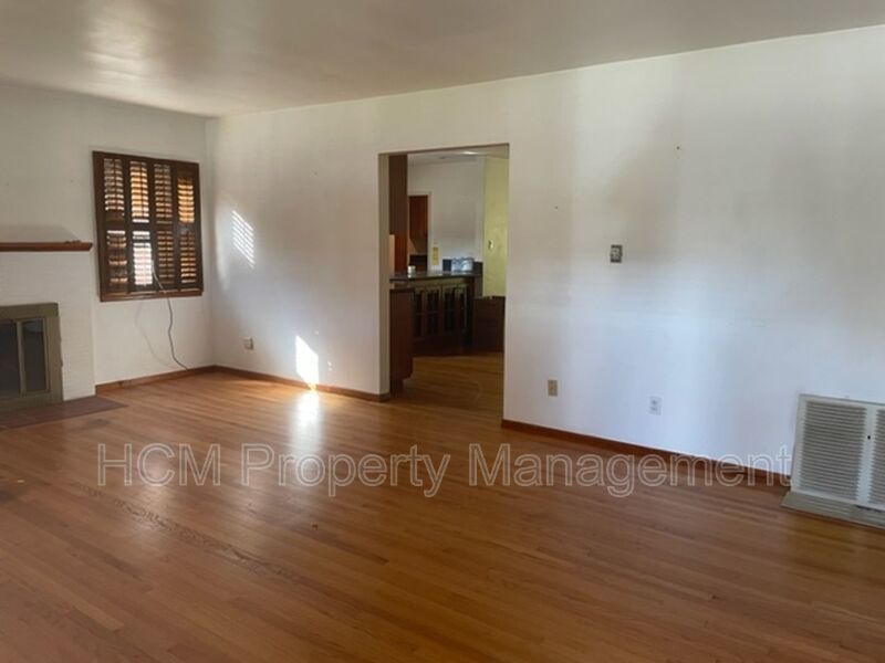 3 bdr 2 bath Home on Huge lot. property image