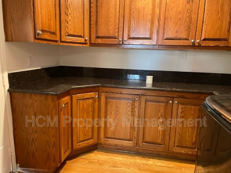 3 bdr 2 bath Home on Huge lot. property image