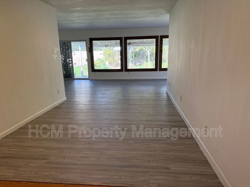 3 bdr 2 bath Home on Huge lot. property image