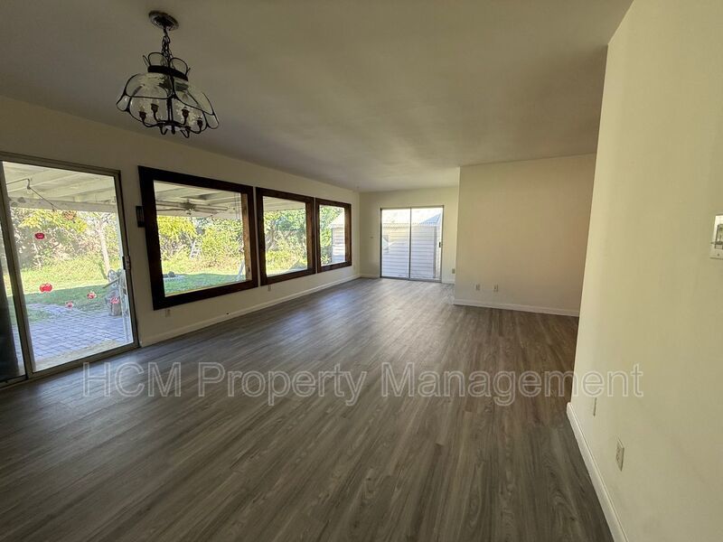 3 bdr 2 bath Home on Huge lot. property image