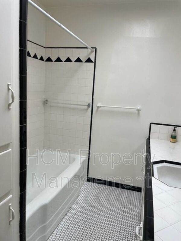 3 bdr 2 bath Home on Huge lot. property image