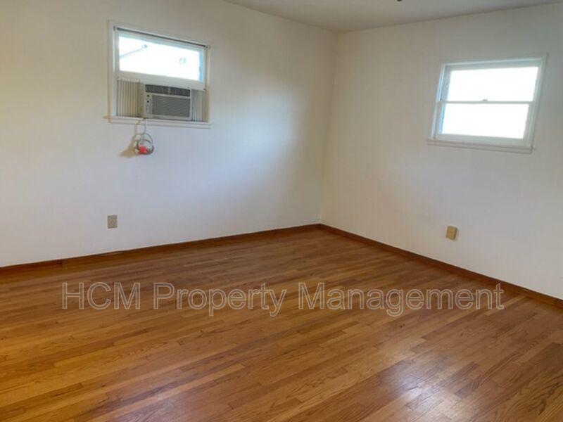 3 bdr 2 bath Home on Huge lot. property image