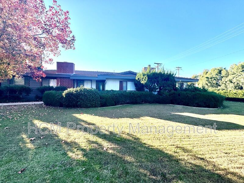 Beautiful newly renovated 4 Bedroom, 3 Bath Pool home in North Tustin property image