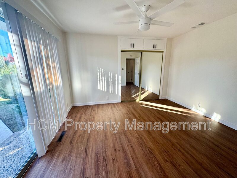 Beautiful newly renovated 4 Bedroom, 3 Bath Pool home in North Tustin property image