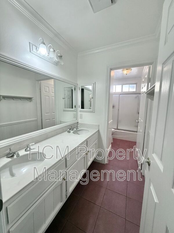 5BD/4BA POOL HOME IN ALTA VISTA SOUTH | SOLAR SAVINGS | $6,500/mo property image