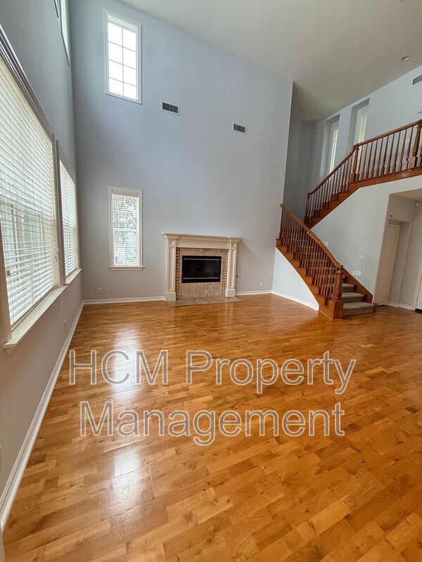 Stunning Estate in Exclusive Community Rose Gate in Northwood Pointe property image