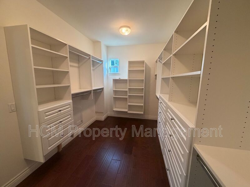 Beautiful 4 Bedroom, 4.5 Bathroom Home in Quail Hill property image