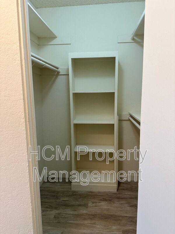 Welcome to our large studio apartment in the heart of North Hollywood! property image
