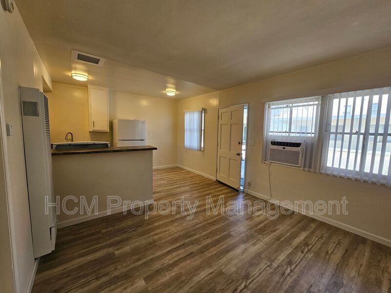 Welcome to 7240 Alabama, a 1-bedroom, 1-bathroom apartment located in the heart of Canoga Park, CA. property image