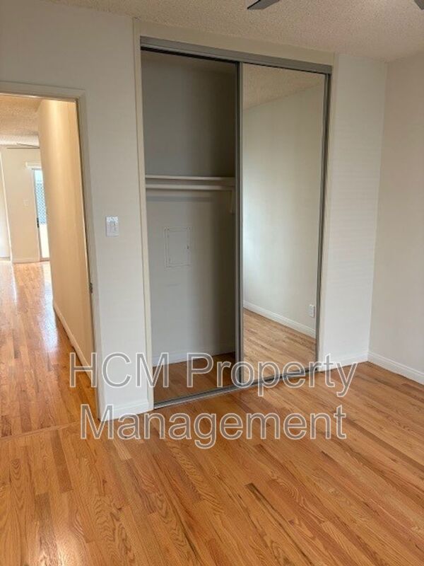 Welcome to your new home in the heart of Santa Monica, CA. property image