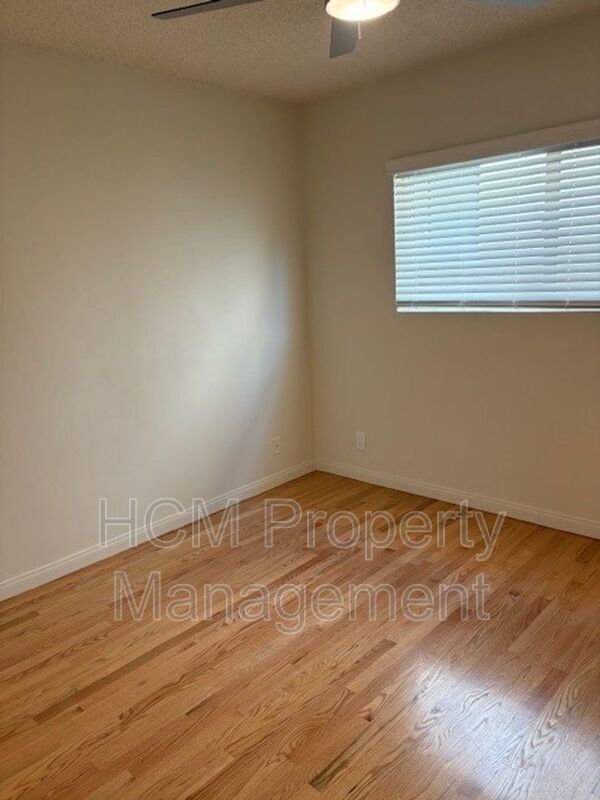 Welcome to your new home in the heart of Santa Monica, CA. property image