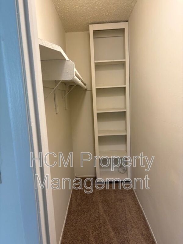 Welcome to 4112 Grand View Blvd, a beautiful 2-bedroom, 2-bathroom apartment located in Mar Vista property image