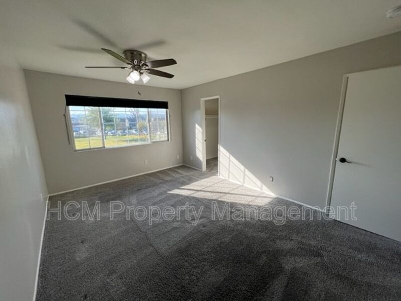 Beautiful 3 Bedroom + 1.5 Bath Townhouse in highly desirable Briarcliffe community! property image