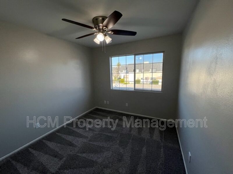 Beautiful 3 Bedroom + 1.5 Bath Townhouse in highly desirable Briarcliffe community! property image